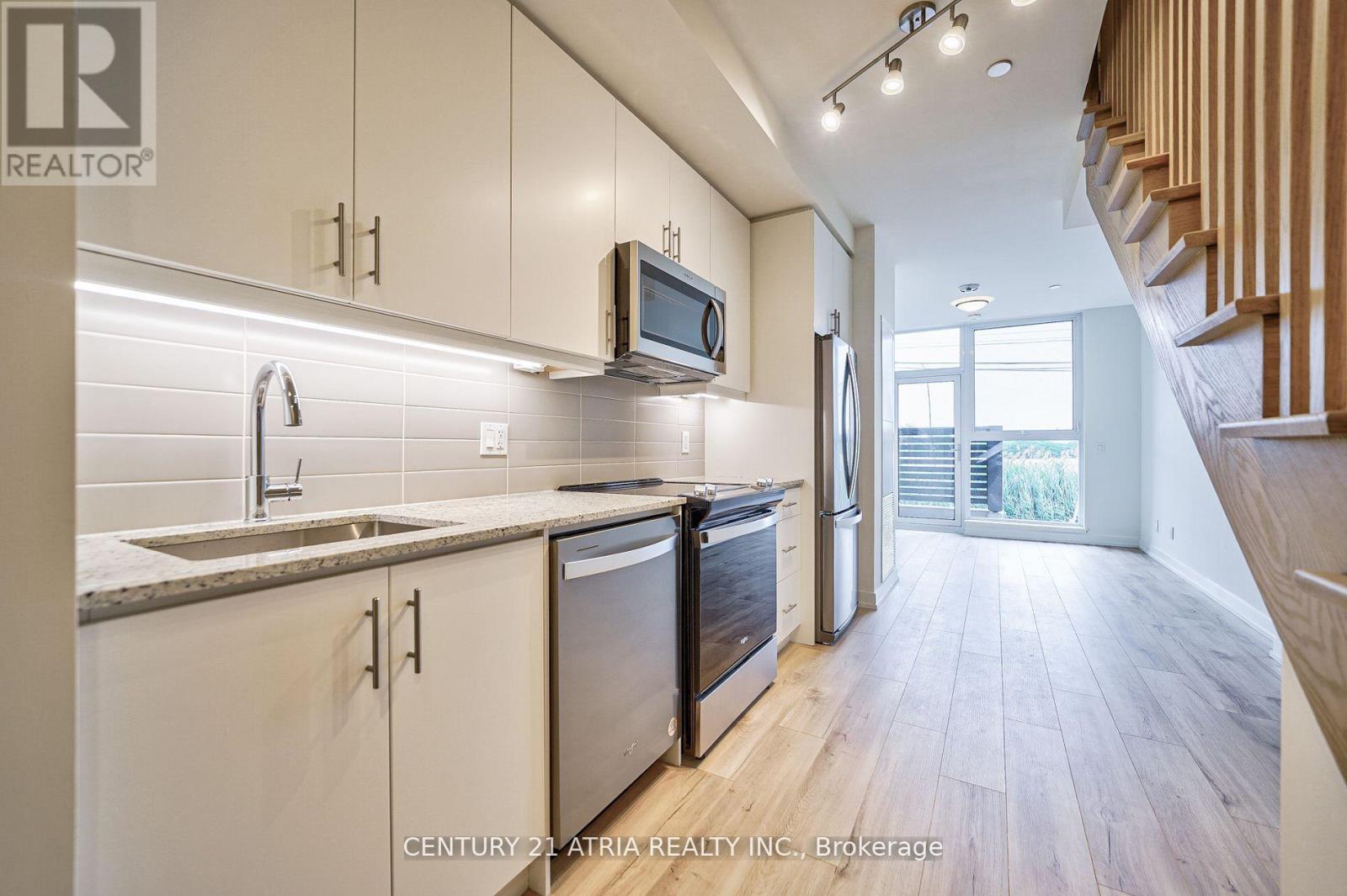 101 - 335 Wheat Boom Drive, Oakville, Ontario  L6H 7Y1 - Photo 8 - W12816732