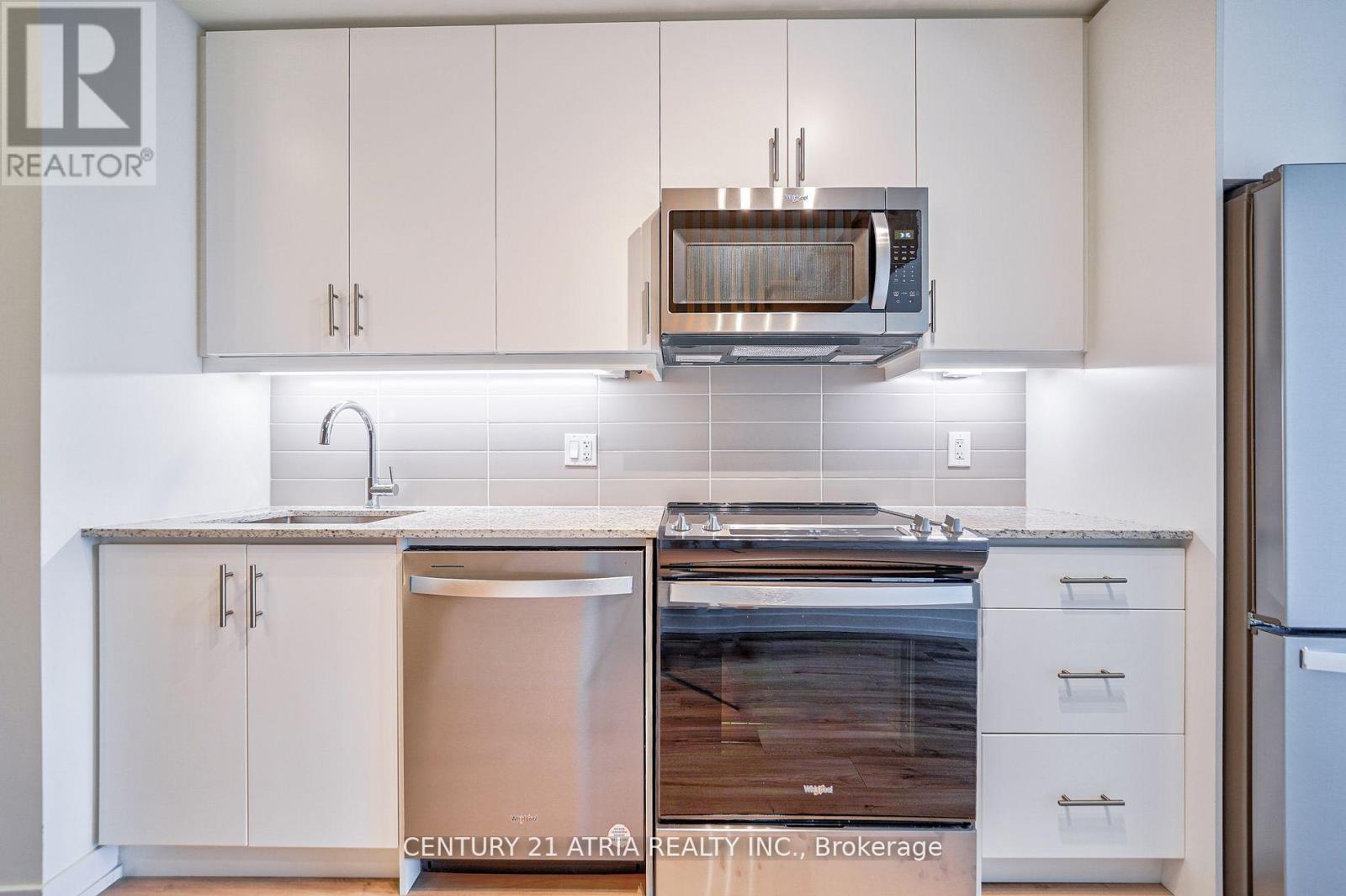 101 - 335 Wheat Boom Drive, Oakville, Ontario  L6H 7Y1 - Photo 9 - W12816732