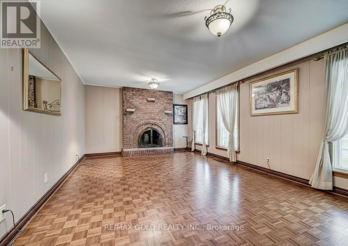 12 Kingsview Boulevard, Toronto, Ontario  M9R 1T6 - Photo 14 - W12816738