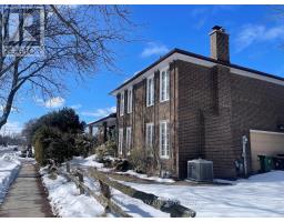 12 KINGSVIEW BOULEVARD, Toronto, Ontario