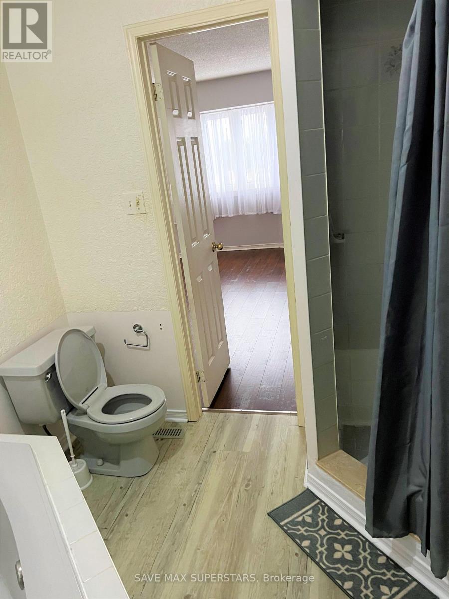 75 - 1484 Torrington Drive, Mississauga, Ontario  L5V 1Y2 - Photo 10 - W12816808