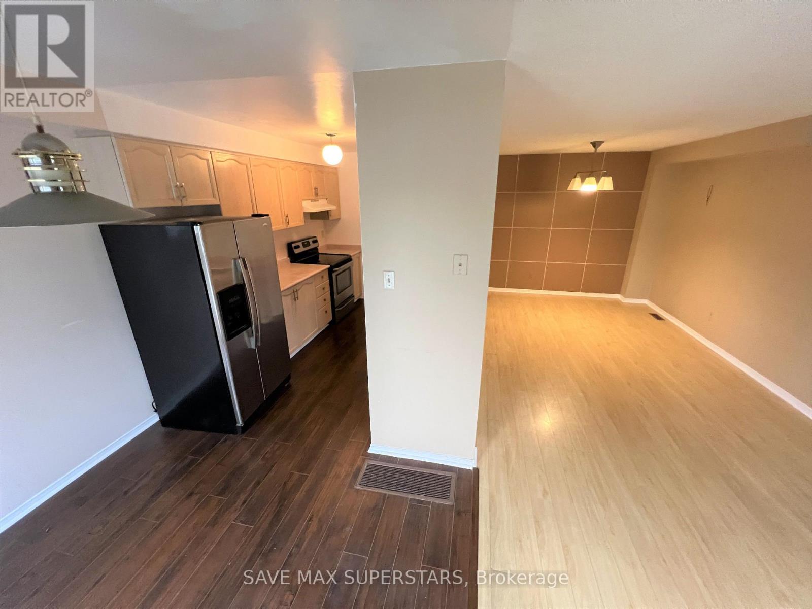 75 - 1484 Torrington Drive, Mississauga, Ontario  L5V 1Y2 - Photo 13 - W12816808