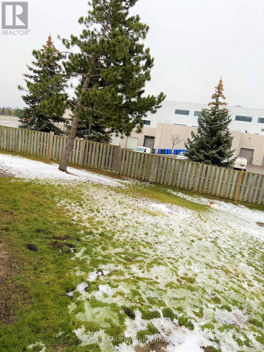 75 - 1484 Torrington Drive, Mississauga, Ontario  L5V 1Y2 - Photo 19 - W12816808