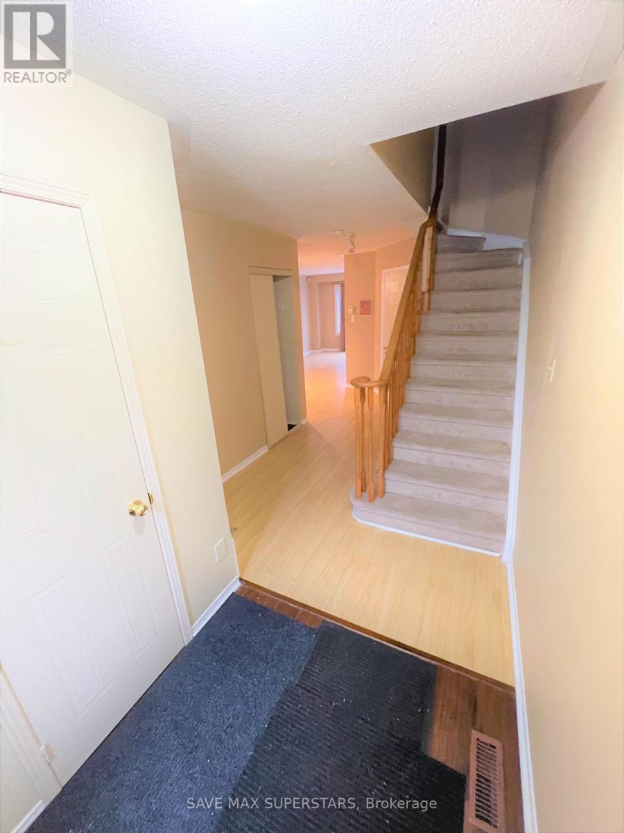 75 - 1484 Torrington Drive, Mississauga, Ontario  L5V 1Y2 - Photo 5 - W12816808