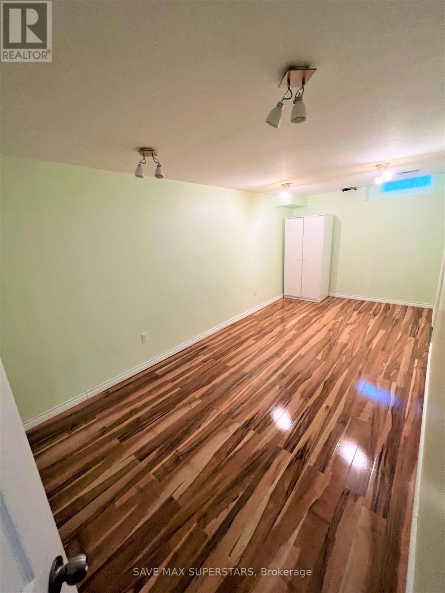 75 - 1484 Torrington Drive, Mississauga, Ontario  L5V 1Y2 - Photo 7 - W12816808