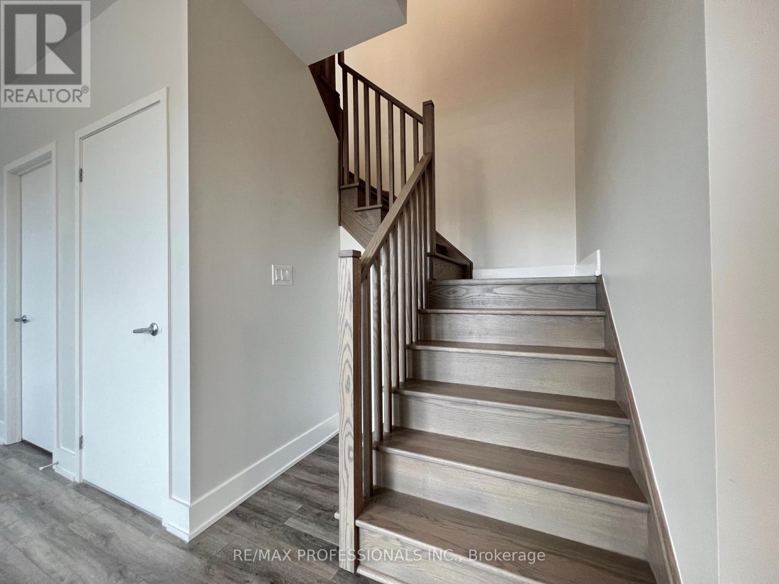 121 - 62 Dixfield Drive, Toronto, Ontario  M9C 3W1 - Photo 12 - W12816828