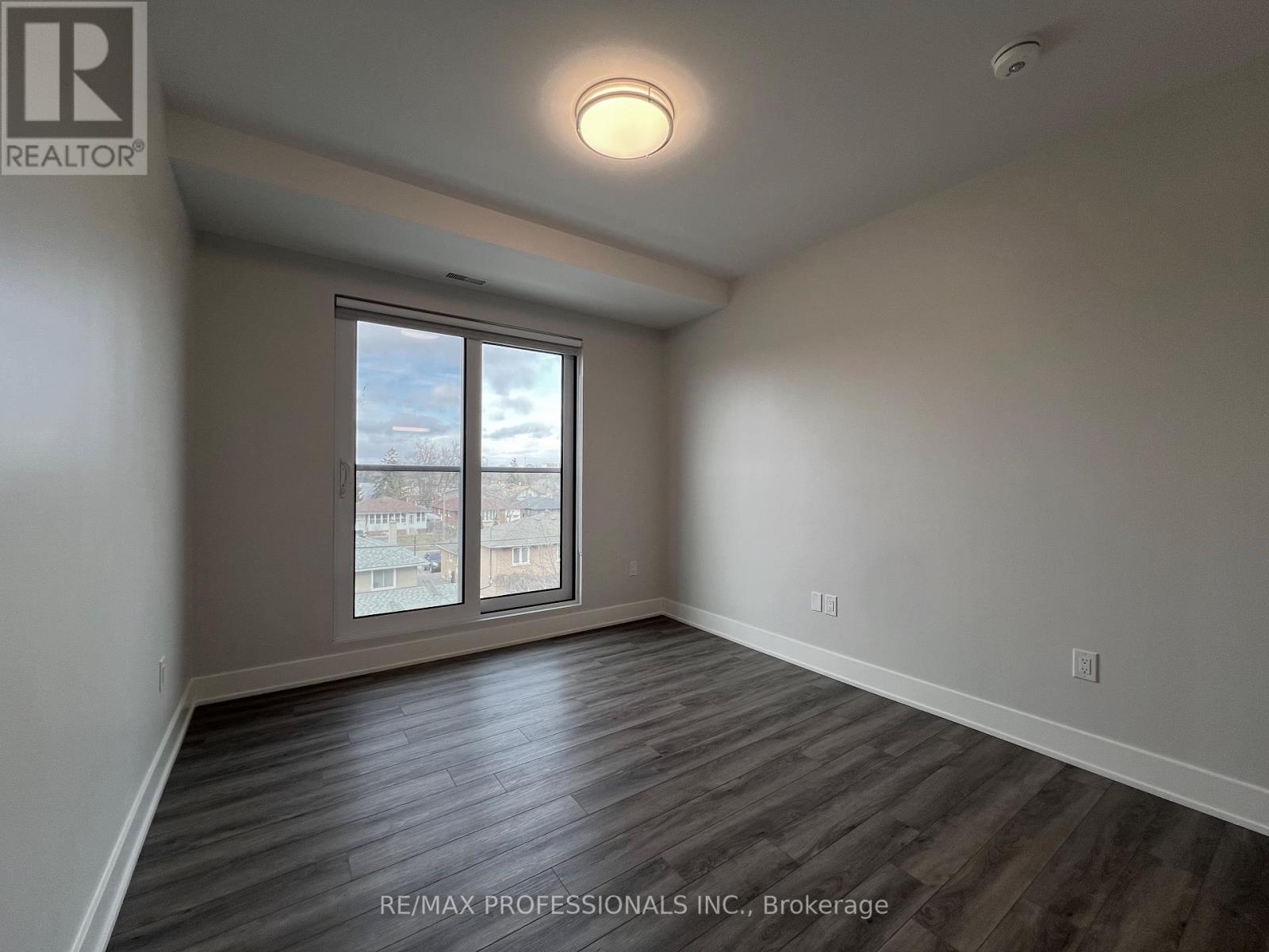 121 - 62 Dixfield Drive, Toronto, Ontario  M9C 3W1 - Photo 18 - W12816828