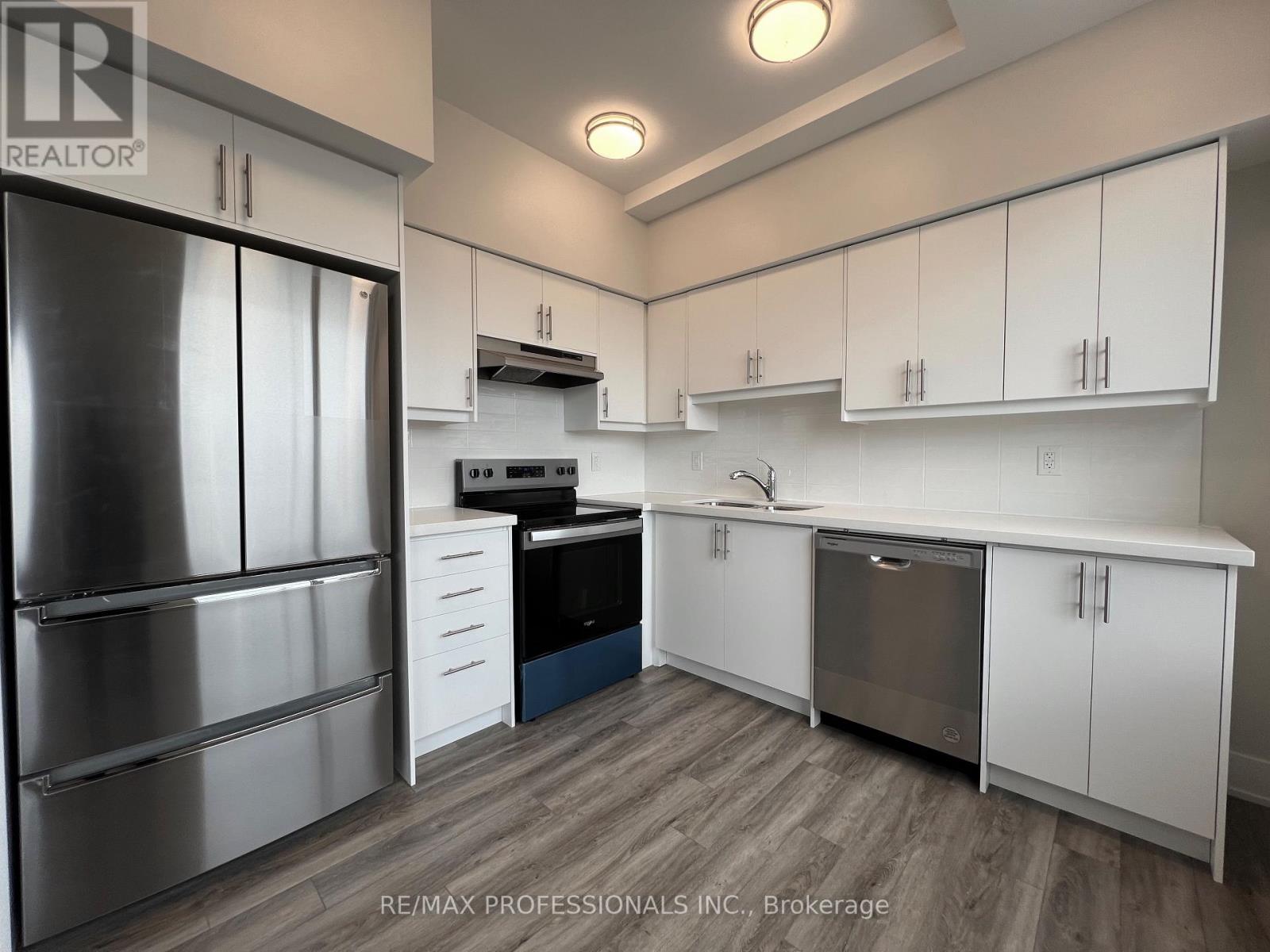 121 - 62 Dixfield Drive, Toronto, Ontario  M9C 3W1 - Photo 7 - W12816828