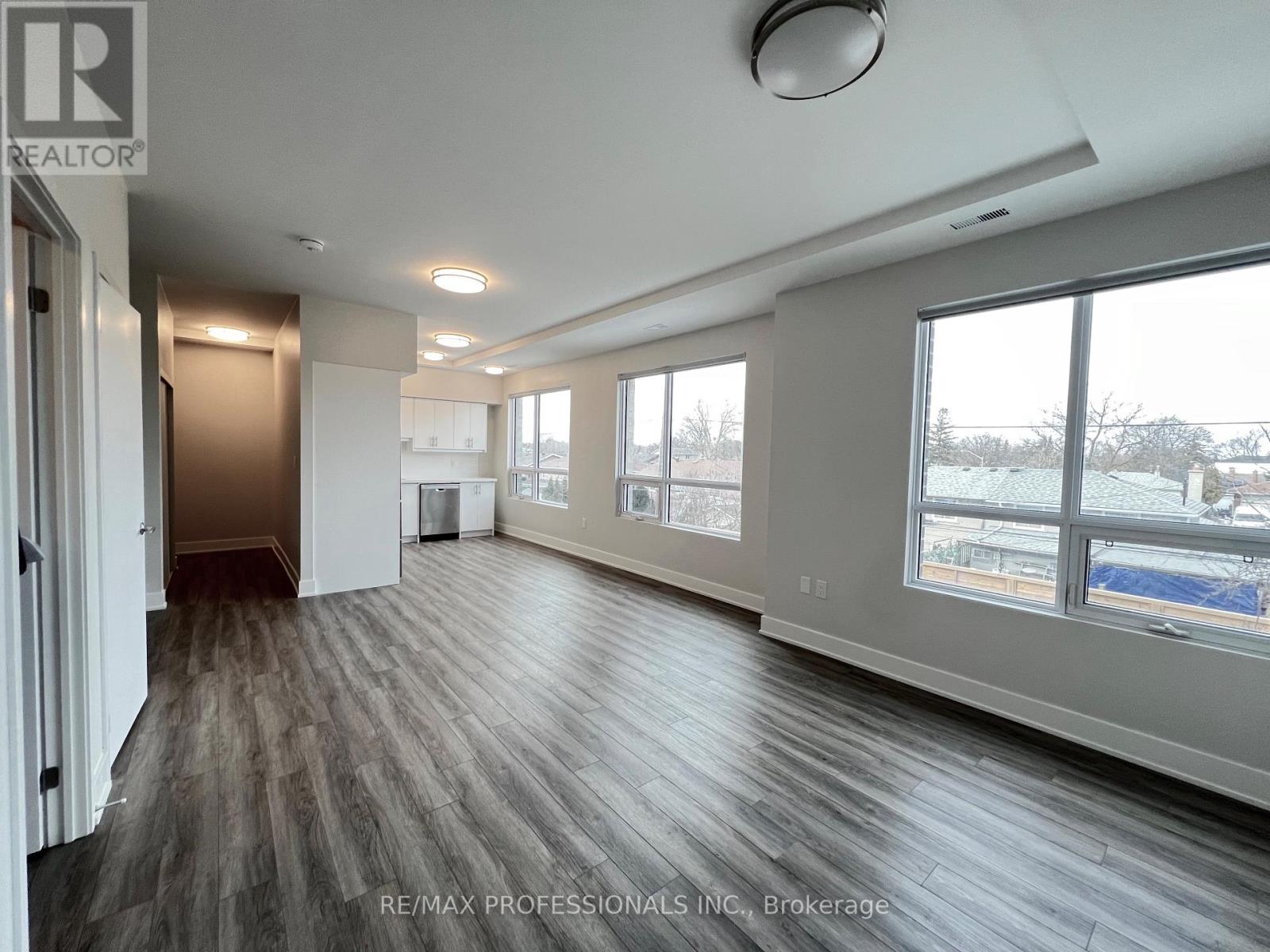 121 - 62 Dixfield Drive, Toronto, Ontario  M9C 3W1 - Photo 9 - W12816828