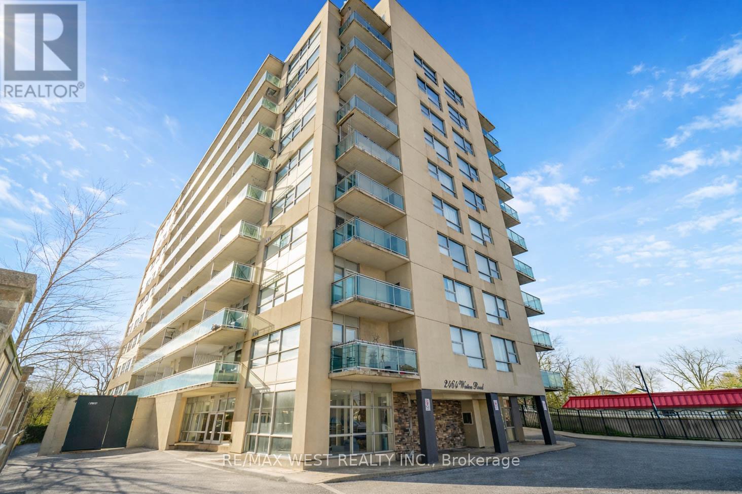 1002 - 2464 WESTON ROAD, Toronto, Ontario