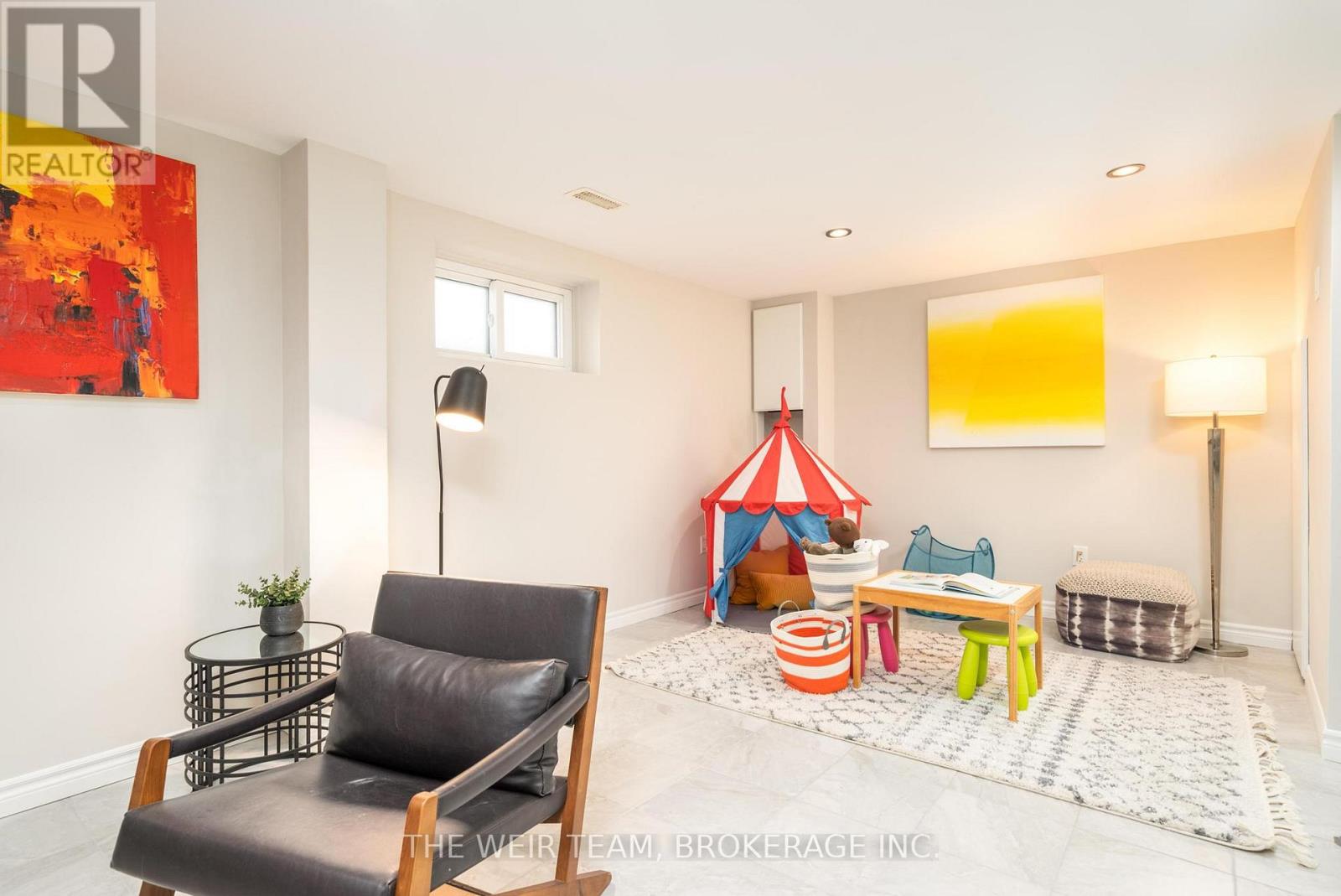 146 Queenslea Avenue, Toronto, Ontario  M9N 2L2 - Photo 24 - W12816878