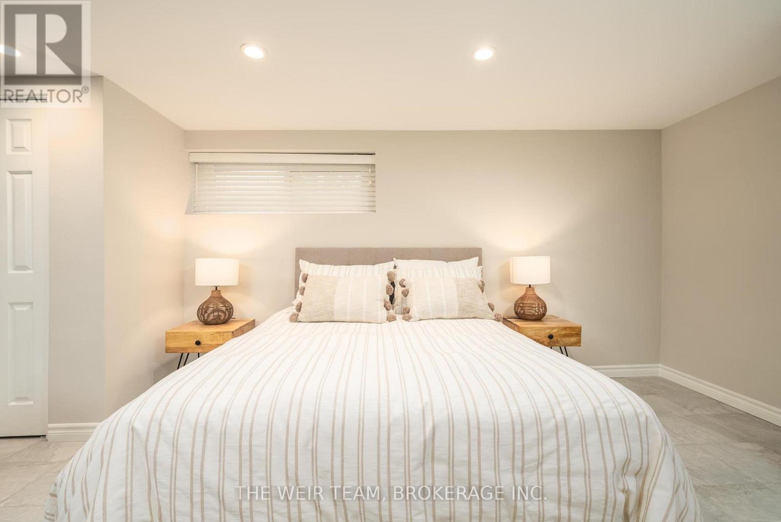 146 Queenslea Avenue, Toronto, Ontario  M9N 2L2 - Photo 26 - W12816878