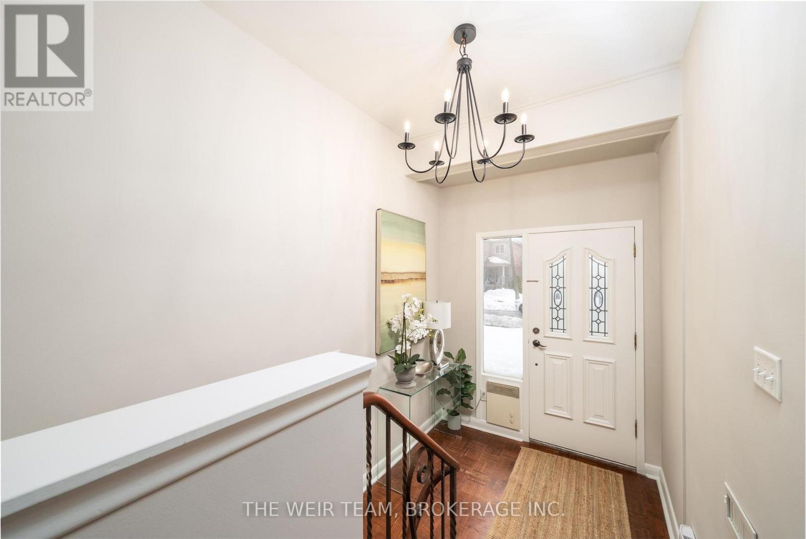 146 Queenslea Avenue, Toronto, Ontario  M9N 2L2 - Photo 4 - W12816878