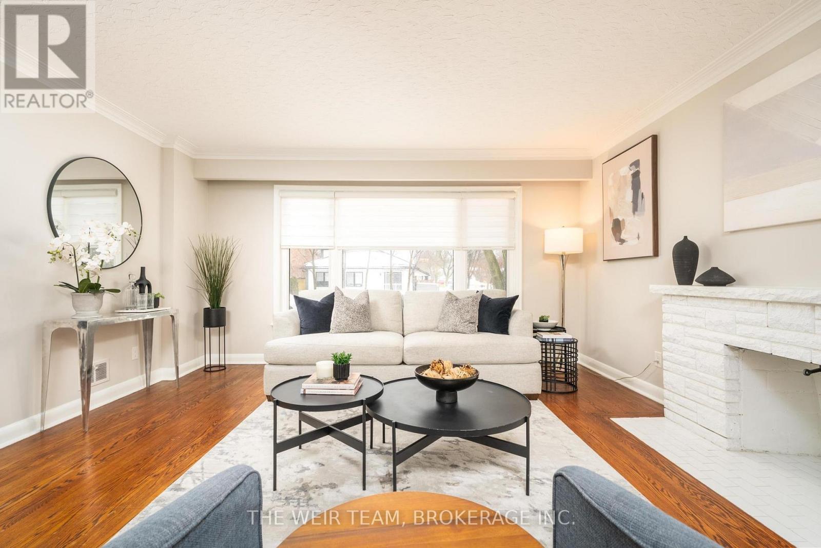 146 Queenslea Avenue, Toronto, Ontario  M9N 2L2 - Photo 8 - W12816878