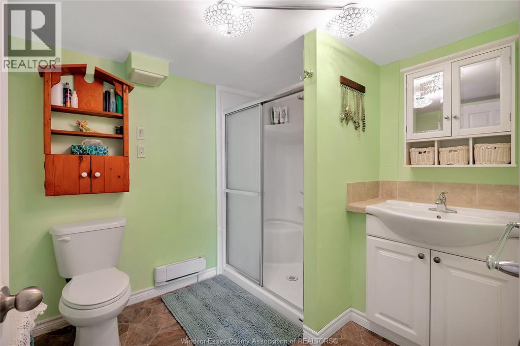 11 Bonita, Windsor, Ontario  N8W 2B4 - Photo 10 - 26003918