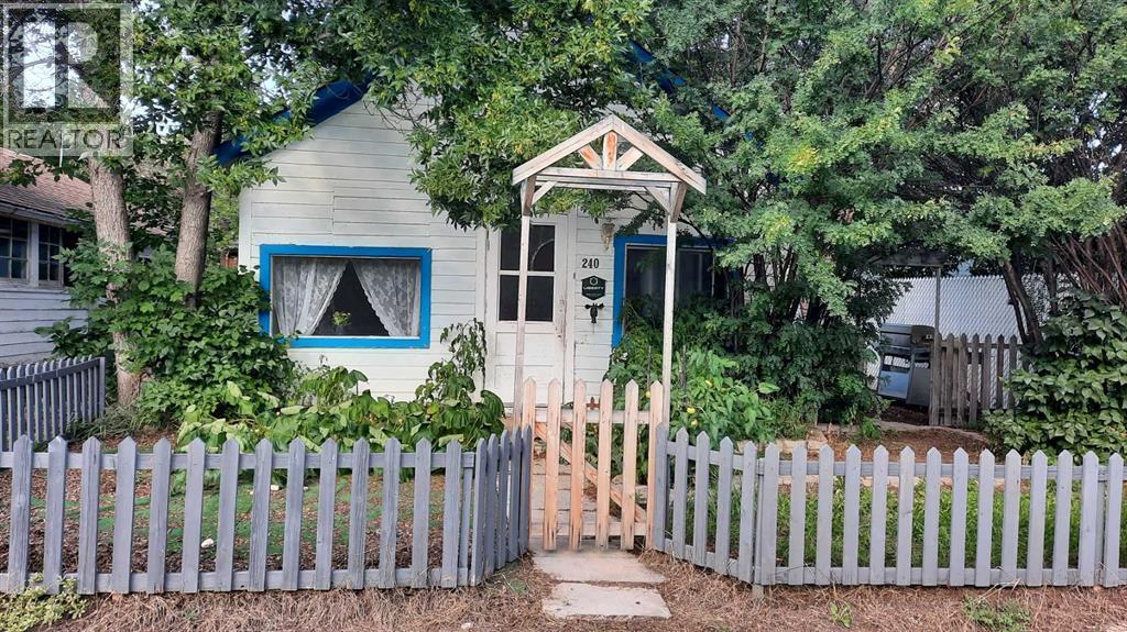 240 2 Avenue, Drumheller, Alberta  T0J 1B0 - Photo 23 - A2278198