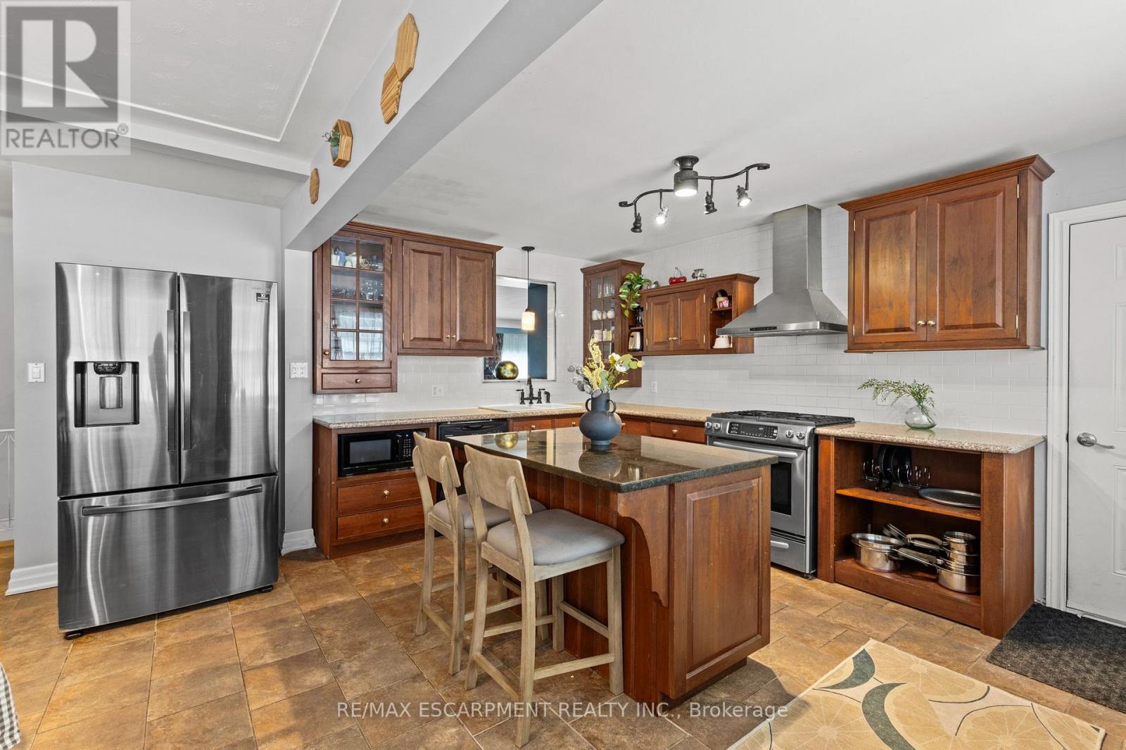 7075 Waterloo Drive, Niagara Falls, Ontario  L2J 1E3 - Photo 14 - X12816696