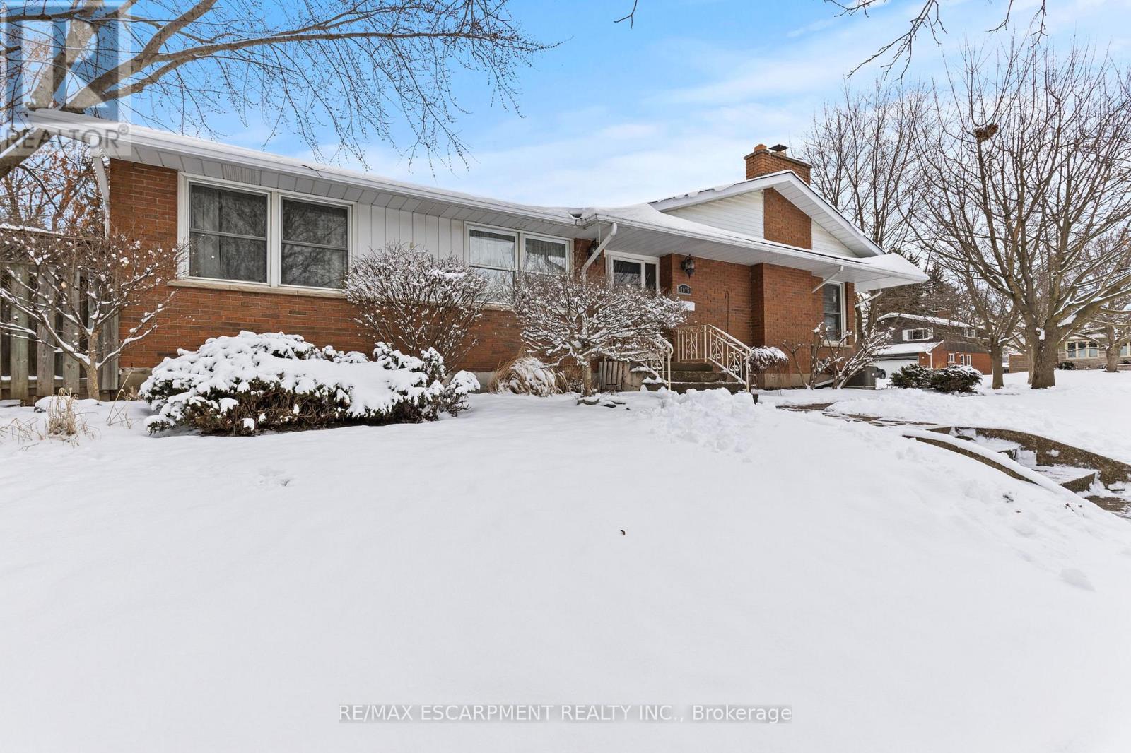 7075 Waterloo Drive, Niagara Falls, Ontario  L2J 1E3 - Photo 4 - X12816696