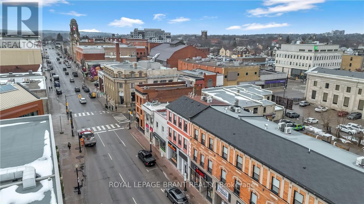 120 Dalhousie Street, Brantford, Ontario  N3T 2J3 - Photo 4 - X12816706