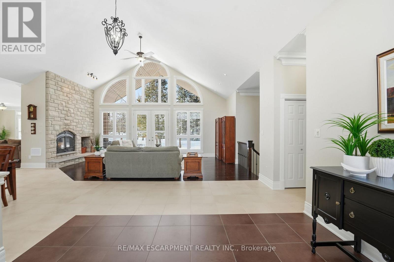 4058 Maddaugh Road, Puslinch, Ontario  N0B 2J0 - Photo 6 - X12816762