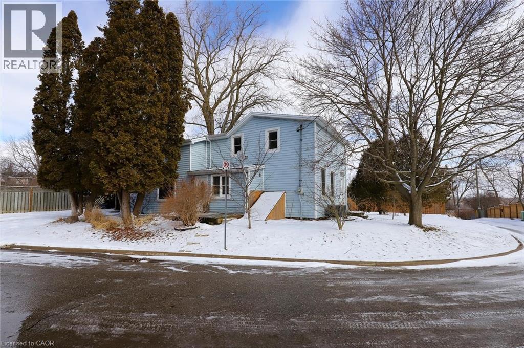 1 JOHN Avenue, Paris, Ontario