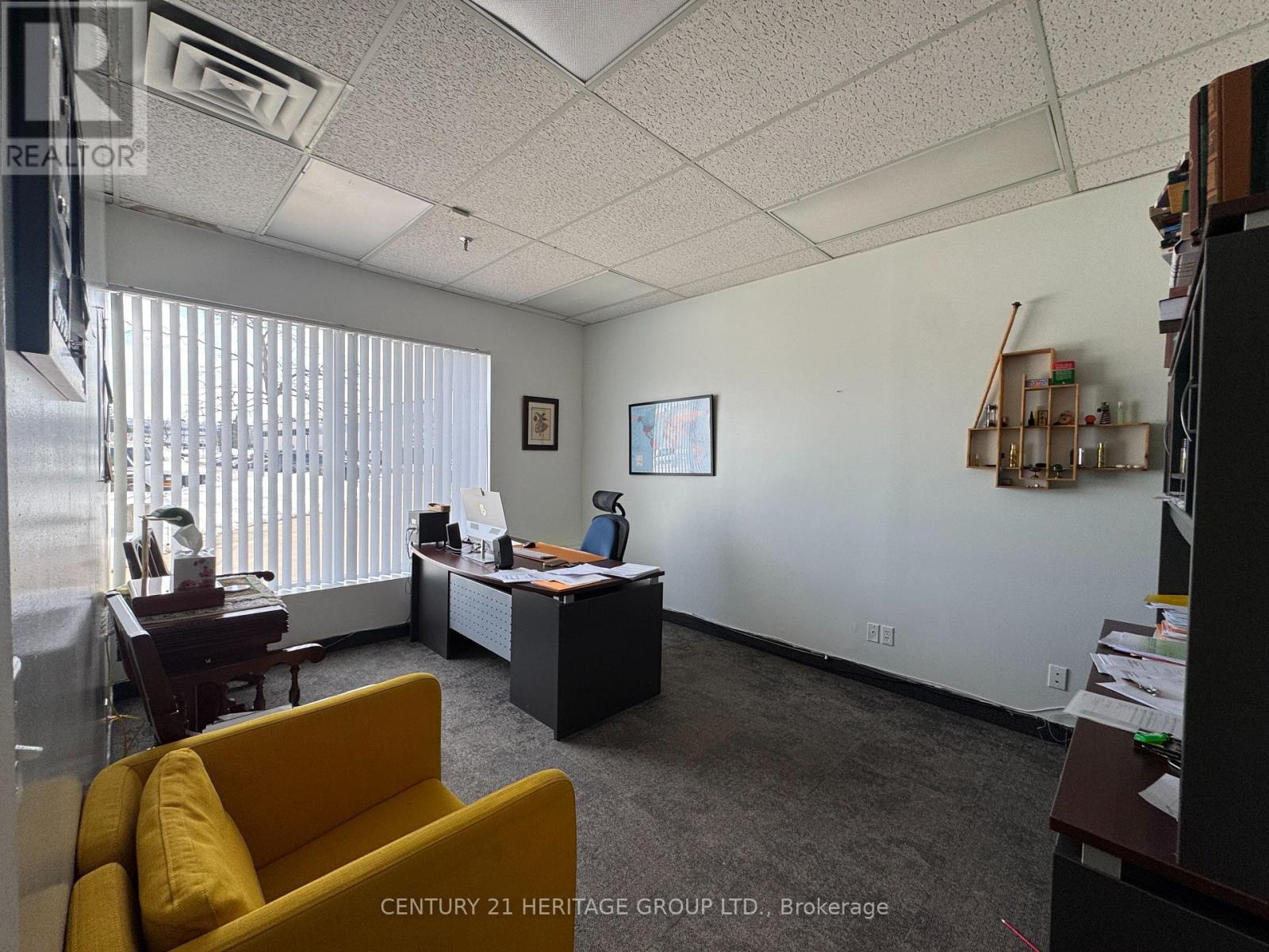 13 - 30 West Beaver Creek Road, Richmond Hill, Ontario  L4B 3K1 - Photo 2 - N12810738