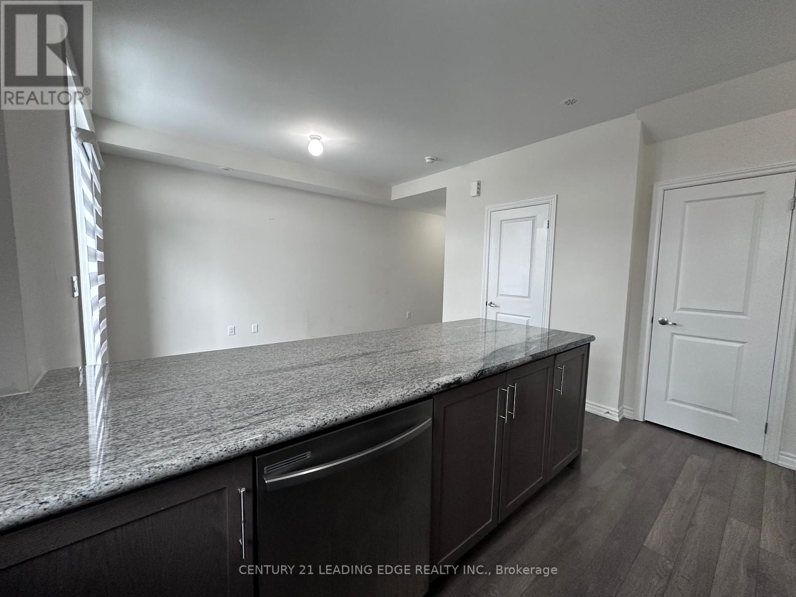 414 - 70 Halliford Place, Brampton, Ontario  L6P 4R1 - Photo 5 - W12815348