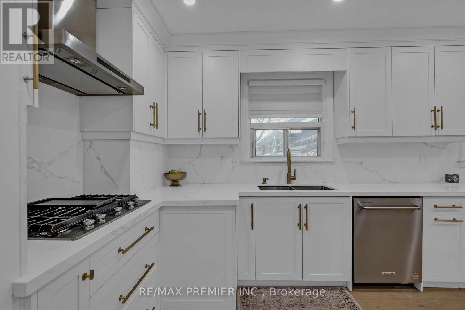 402 St Augustine Drive, Oakville, Ontario  L6K 3K9 - Photo 10 - W12816472