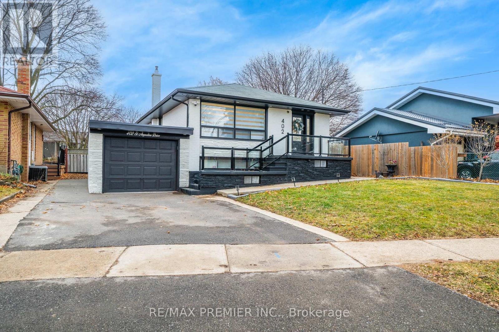 402 St Augustine Drive, Oakville, Ontario  L6K 3K9 - Photo 2 - W12816472