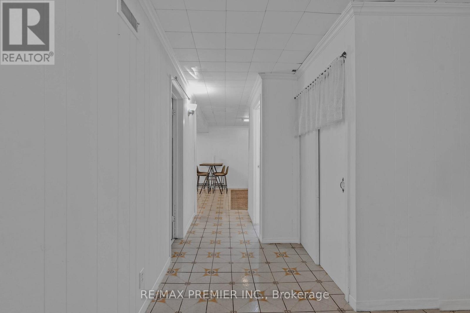 402 St Augustine Drive, Oakville, Ontario  L6K 3K9 - Photo 22 - W12816472