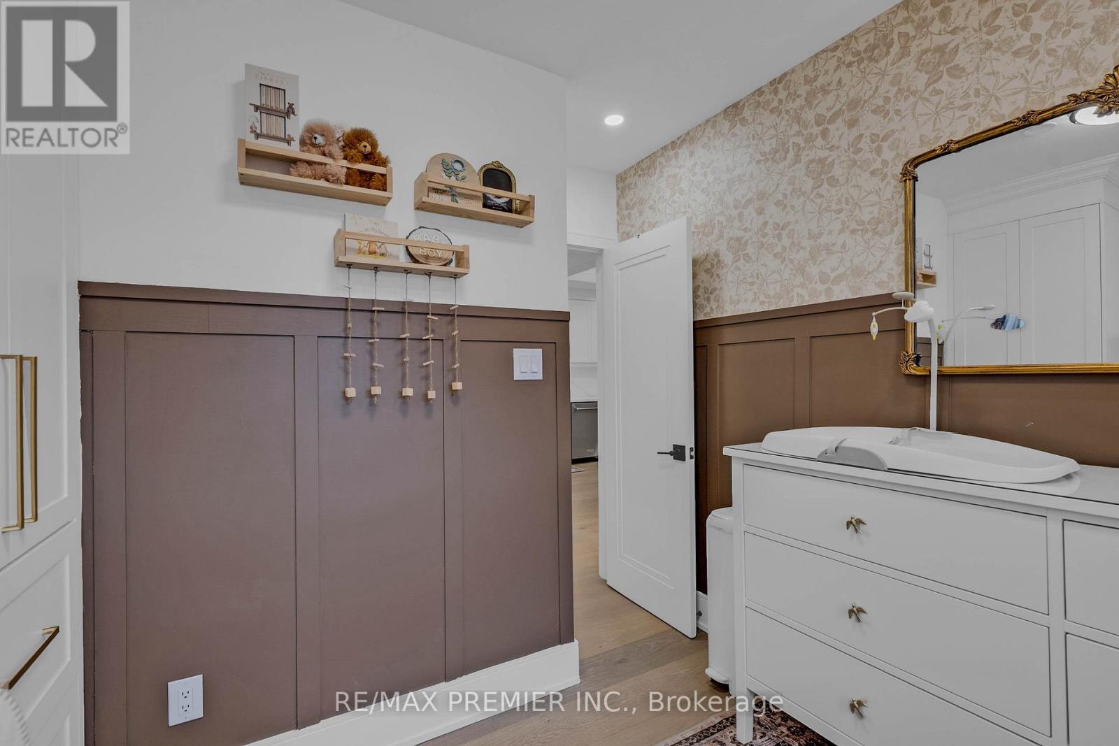 402 St Augustine Drive, Oakville, Ontario  L6K 3K9 - Photo 20 - W12816472