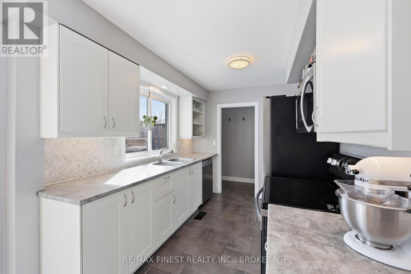 1479 Montreal Street, Kingston, Ontario  K7K 3L8 - Photo 8 - X12816888