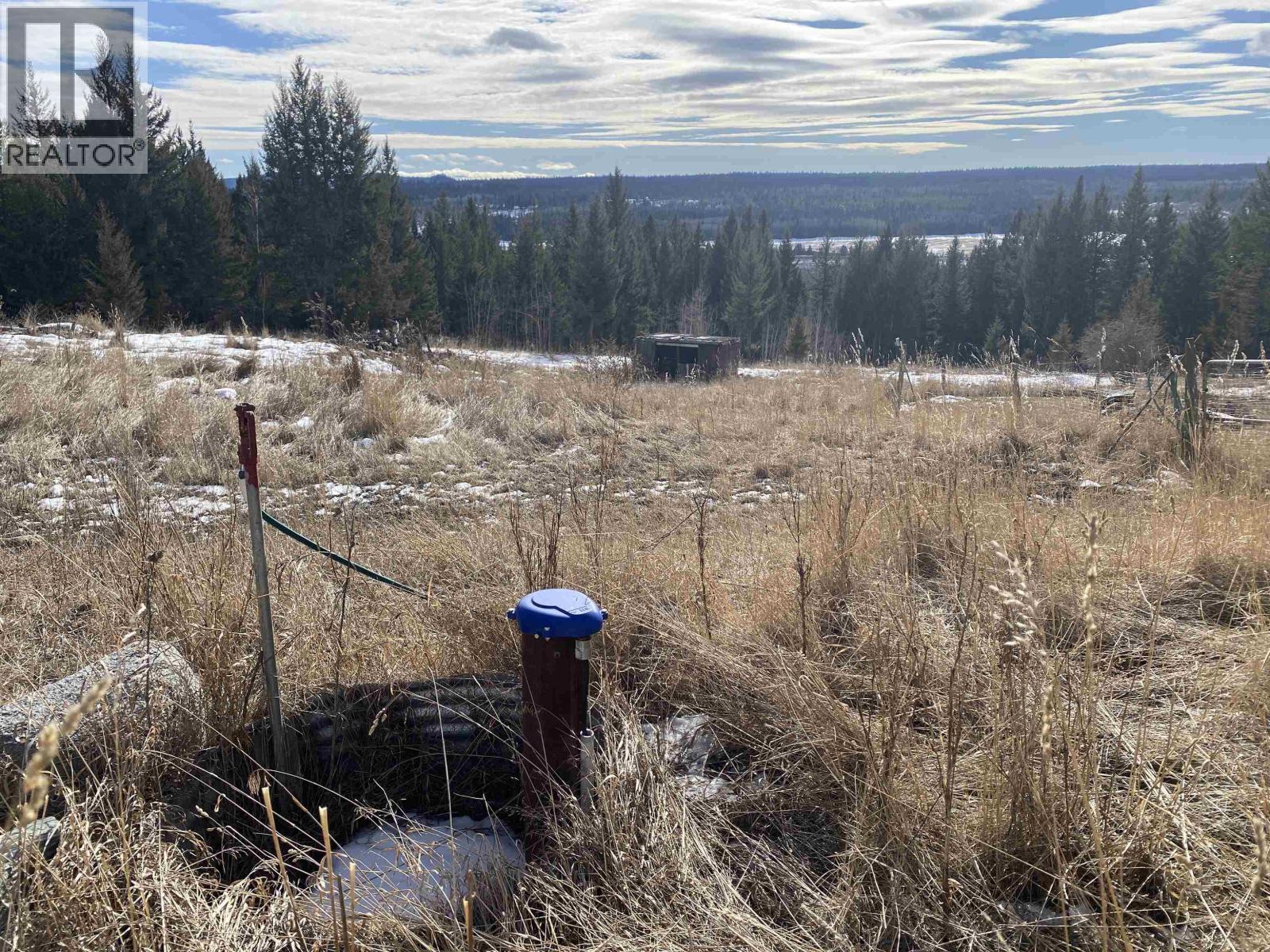 6351 Highland Crescent, 100 Mile House, British Columbia  V0K 2E3 - Photo 3 - R3092953