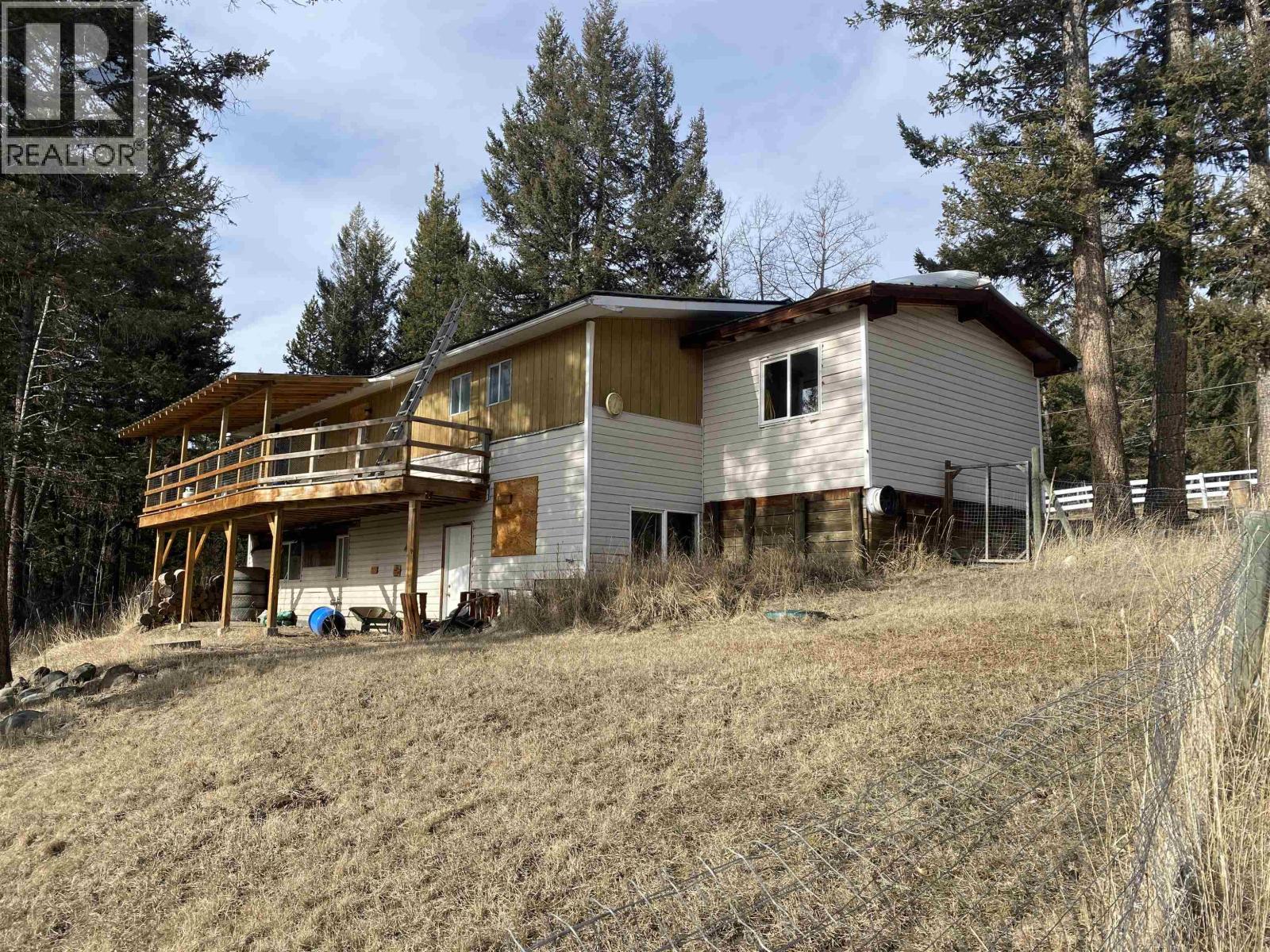 6351 Highland Crescent, 100 Mile House, British Columbia  V0K 2E3 - Photo 18 - R3092953