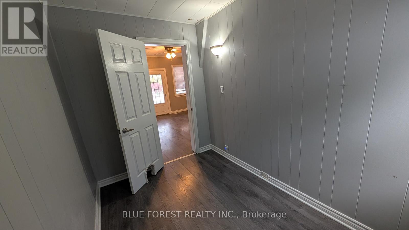 8516 Townsend Line, Lambton Shores, Ontario  N0M 1B0 - Photo 16 - X12816908