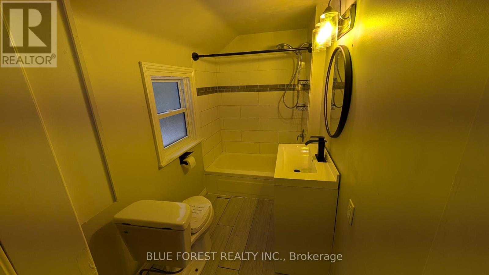 8516 Townsend Line, Lambton Shores, Ontario  N0M 1B0 - Photo 9 - X12816908