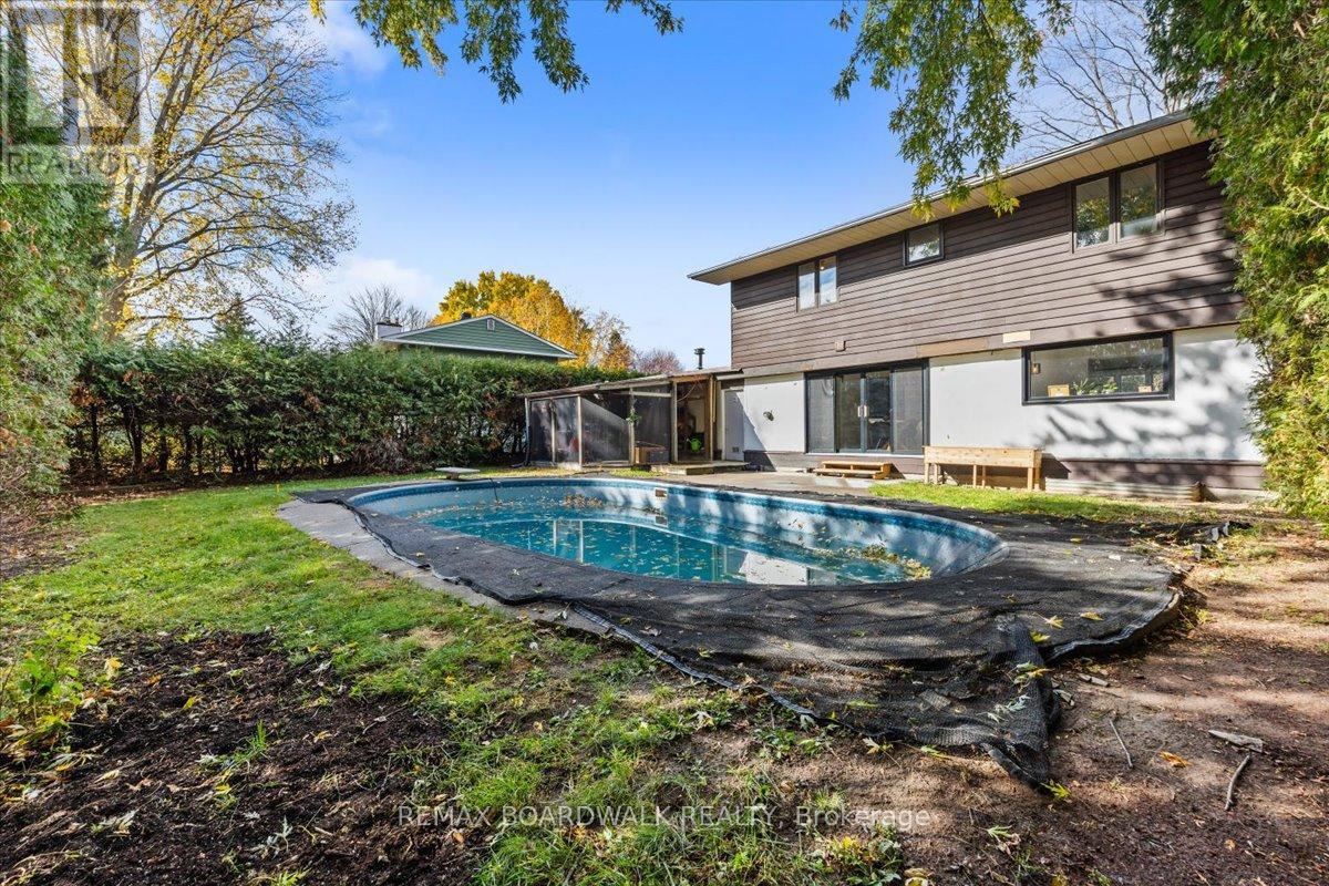 7 Gagnon Court, Ottawa, Ontario  K2K 1A7 - Photo 33 - X12816896