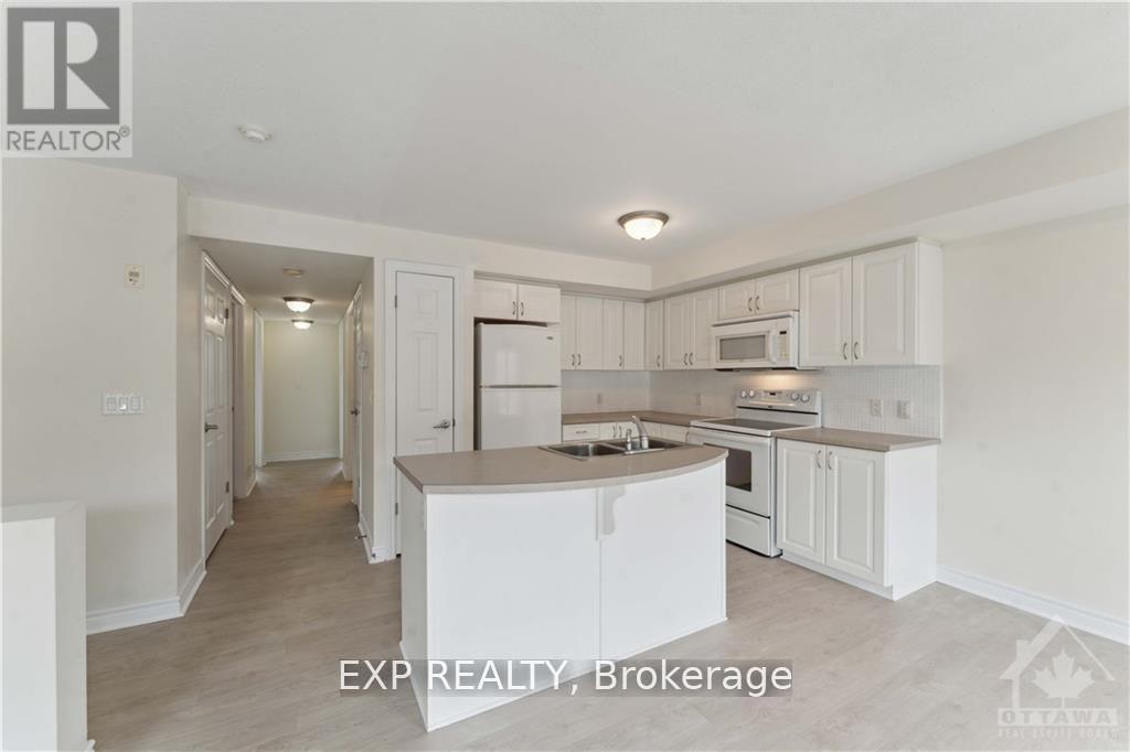 3 - 305 Cresthaven Drive, Ottawa, Ontario  K2G 4R5 - Photo 12 - X12816914
