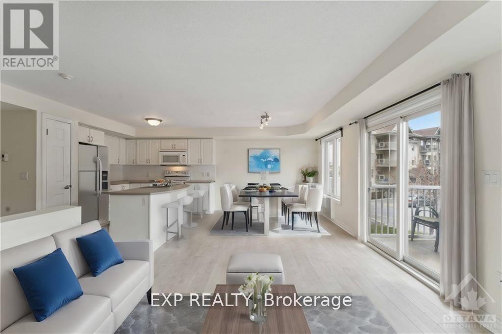 3 - 305 Cresthaven Drive, Ottawa, Ontario  K2G 4R5 - Photo 4 - X12816914