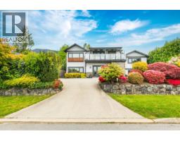4106 CANTERBURY CRESCENT, North Vancouver, British Columbia