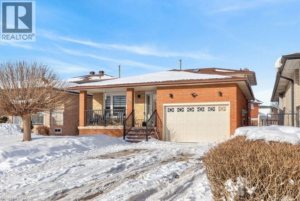 42 Lasila Court, Hamilton, Ontario  L9C 7B6 - Photo 2 - 40807285