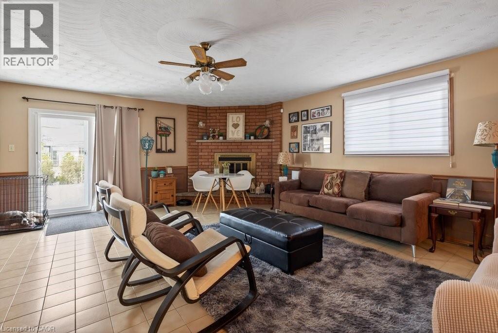 42 Lasila Court, Hamilton, Ontario  L9C 7B6 - Photo 17 - 40807285