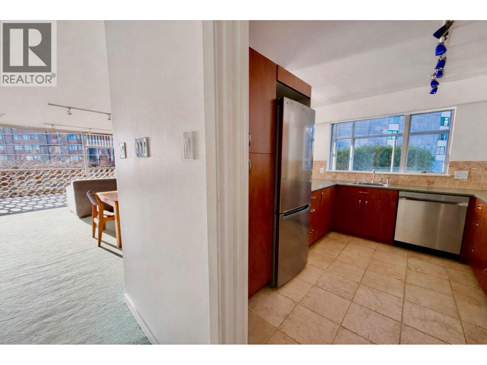 105 2135 Argyle Avenue, West Vancouver, British Columbia  V7V 1A5 - Photo 19 - R3088759