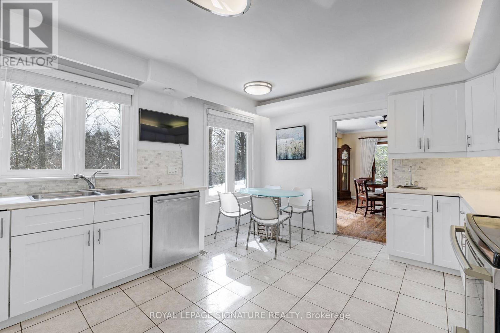 57 Forest Grove Drive, Toronto, Ontario  M2K 1Z4 - Photo 10 - C12816932