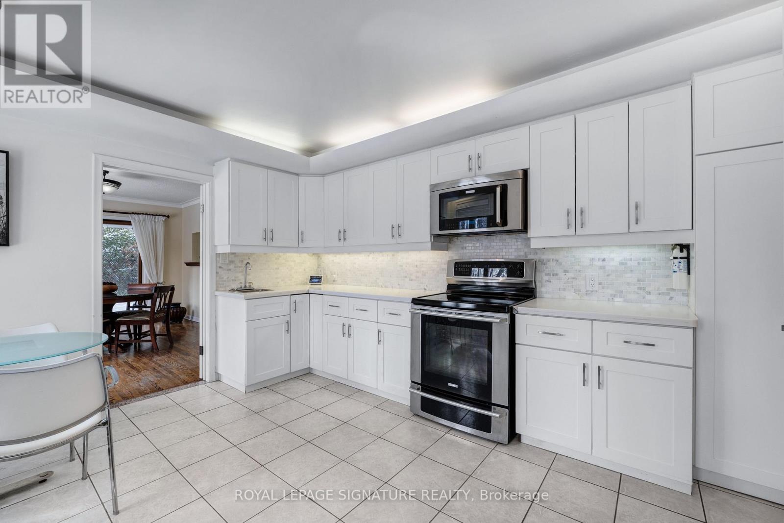 57 Forest Grove Drive, Toronto, Ontario  M2K 1Z4 - Photo 8 - C12816932