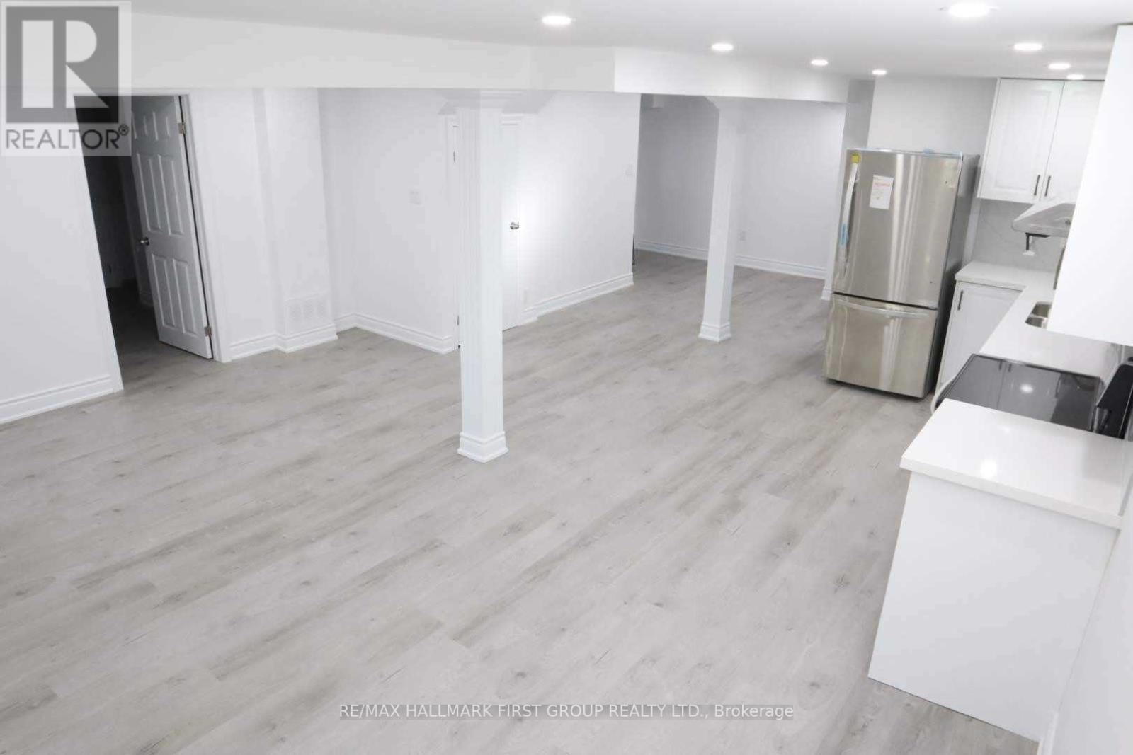 Lower - 1627 Baggins Street, Pickering, Ontario  L1W 1H2 - Photo 8 - E12816942