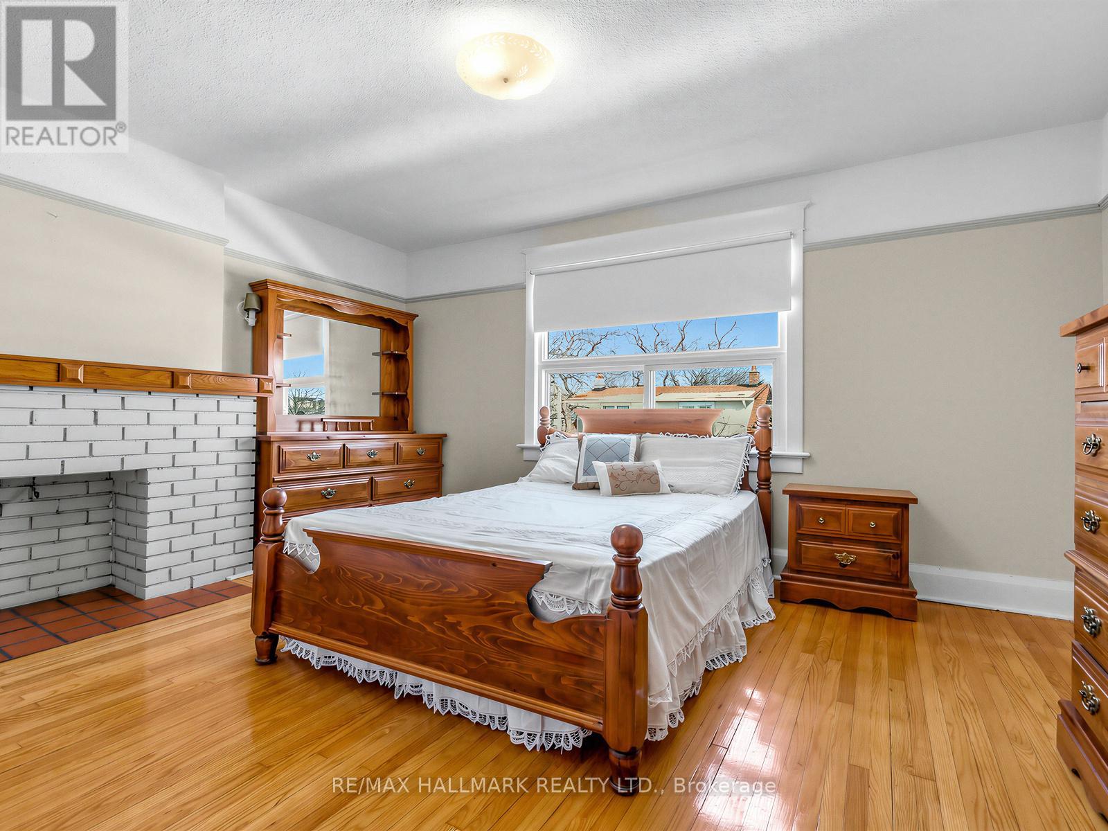 102 Caithness Avenue, Toronto, Ontario  M4J 3Y1 - Photo 17 - E12816966