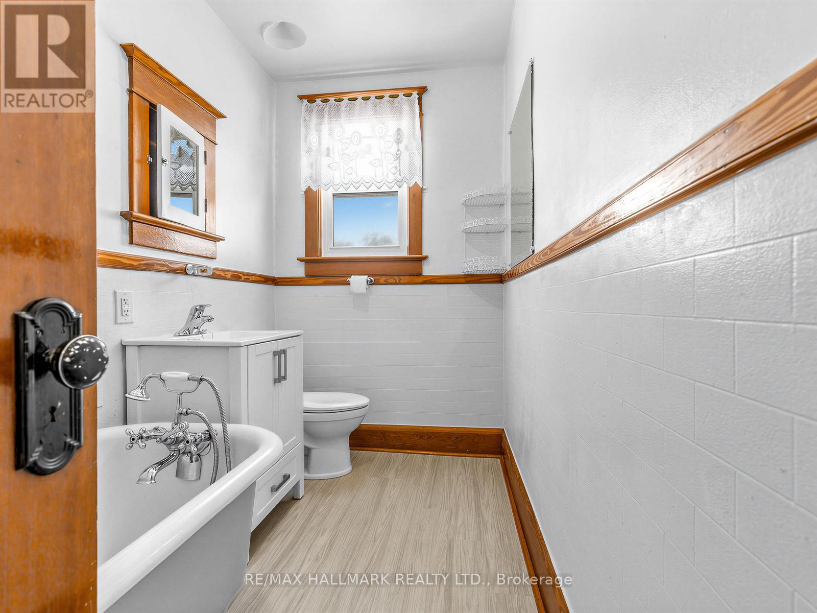 102 Caithness Avenue, Toronto, Ontario  M4J 3Y1 - Photo 18 - E12816966