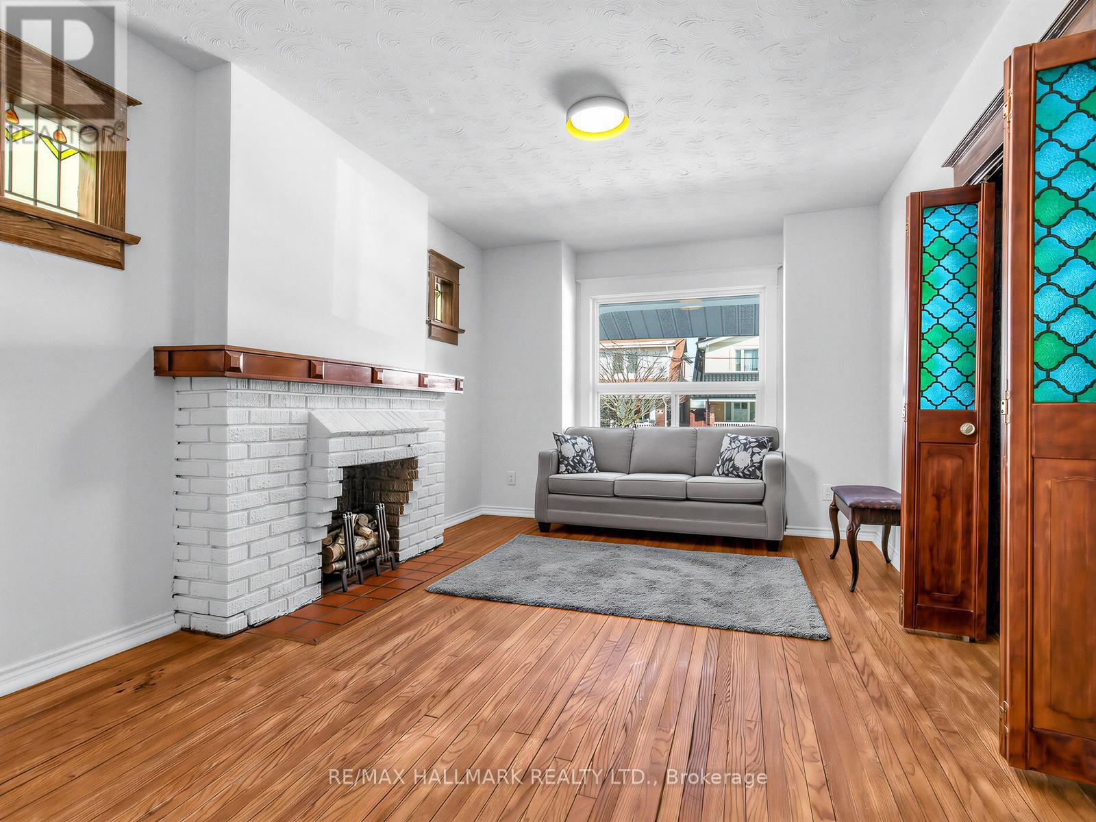 102 Caithness Avenue, Toronto, Ontario  M4J 3Y1 - Photo 3 - E12816966