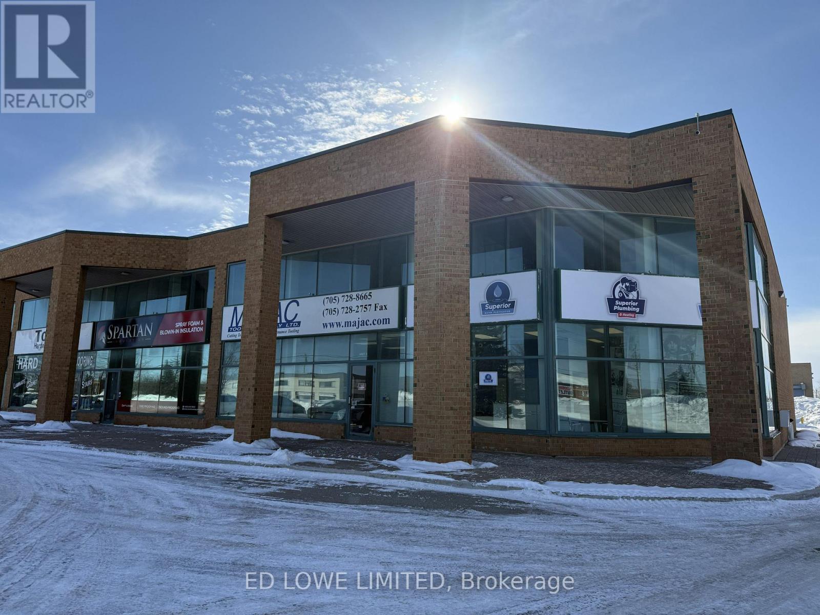 9 - 131 SAUNDERS ROAD, barrie (0 east), Ontario